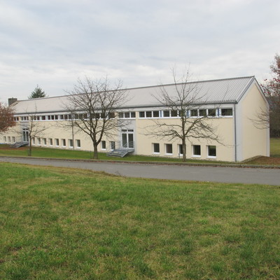 Nordfassade der Grundschule